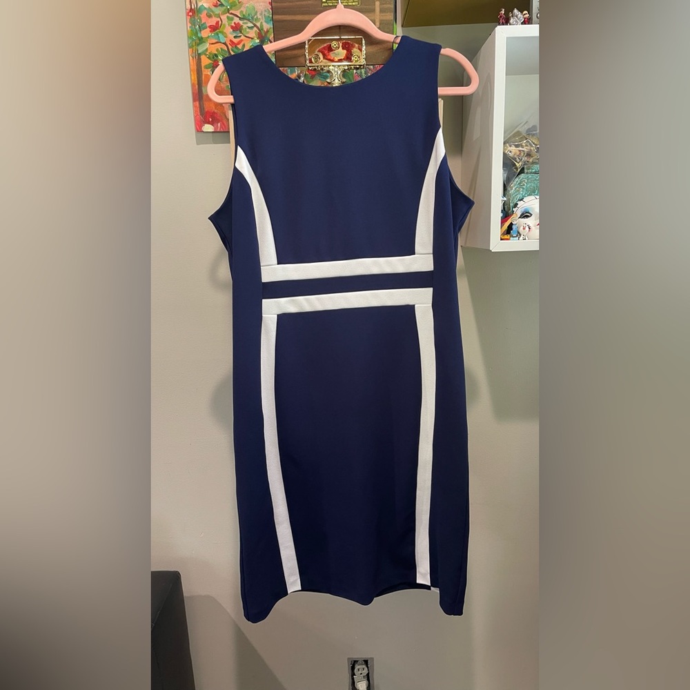 Liz Claiborne‎ Midi Dress